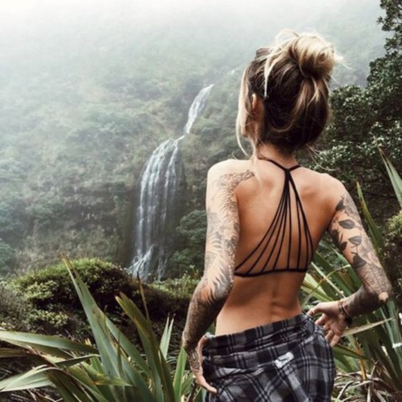 Strappy Back Starburst Bralette - Black - Picture 4 of 8